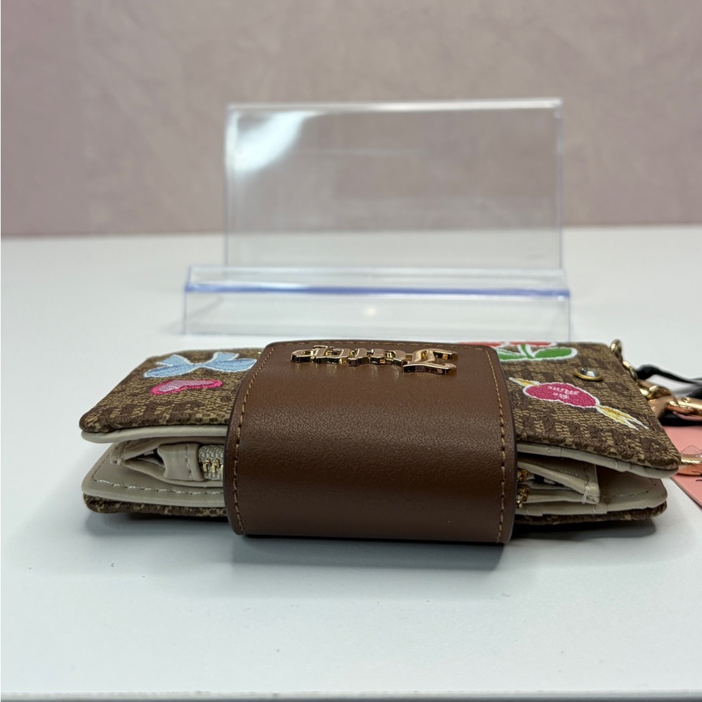 Juicy Couture All Things Juicy Tab Card Wallet Chestnut Chino - Picture 8 of 14